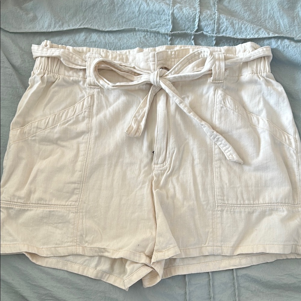 Women's Cream Shorts